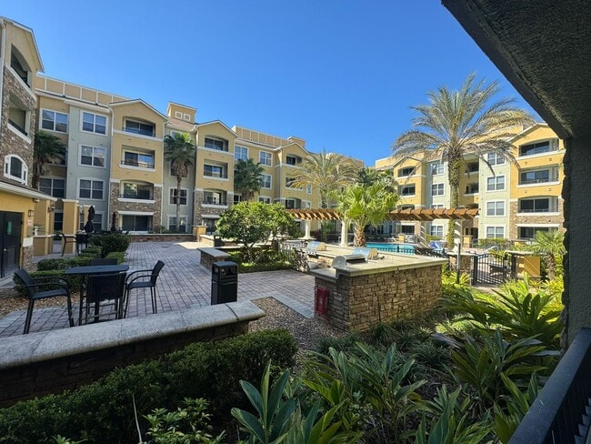 Foto del edificio - 8539 Gate Pkwy W