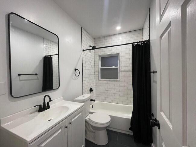 Foto del edificio - 3257 Blaine St