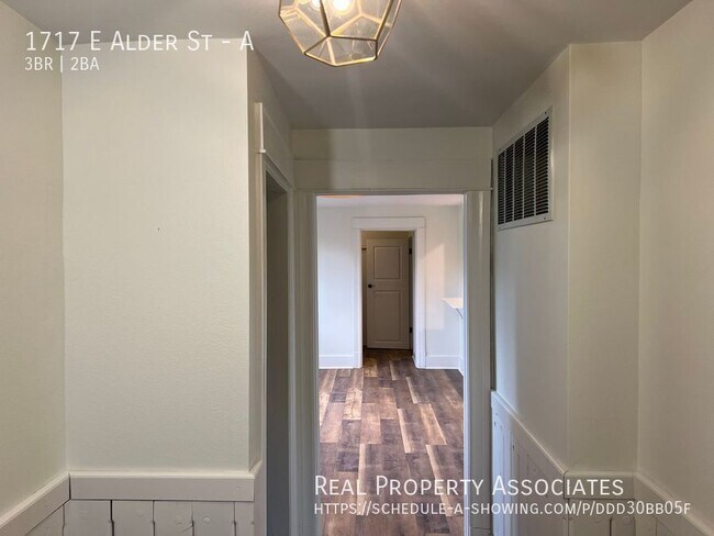 Building Photo - 1717 E Alder St