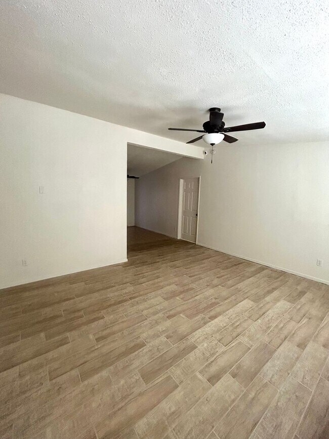 Foto del edificio - 5834 Ocotillo Ave