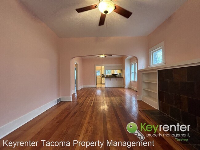 Building Photo - 3 br, 1 bath House - 830 N Fife St