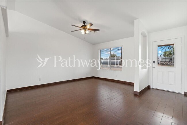 Building Photo - 774 S Ocotillo Dr