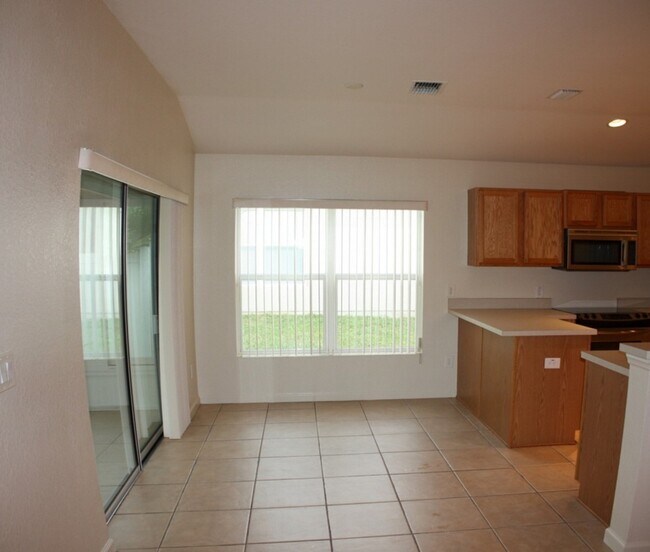 Foto del edificio - 4240 SW 53rd Terrace