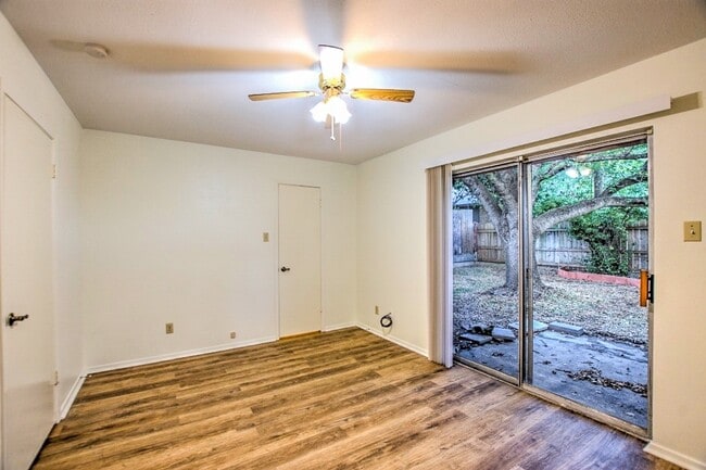 Building Photo - 513 Tomahawk Trail