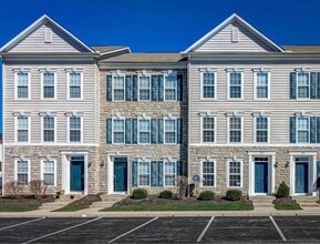 Building Photo - 334 Silver Maple Dr