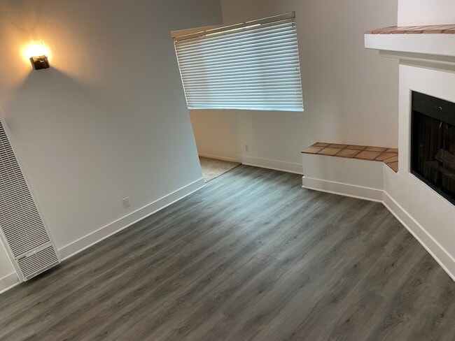 Building Photo - 6115 Coloma Dr