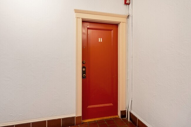 Foto del edificio - 40 Linnaean St