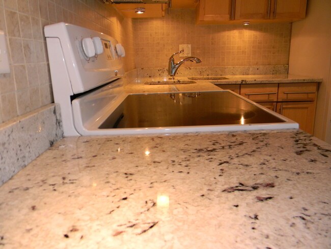 Foto del edificio - 10222 S 84th Terrace