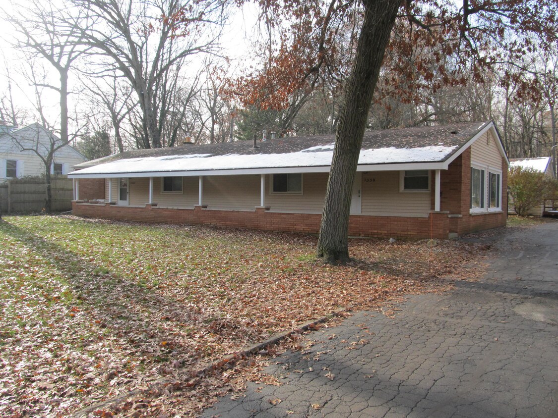 Primary Photo - 7344 Lovers Ln
