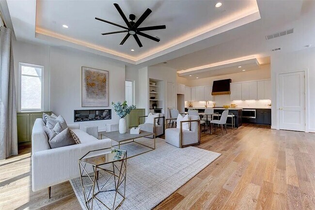 Foto del edificio - 7120 Gary St