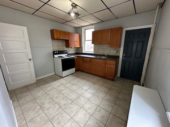 Building Photo - 4521 N 12th St