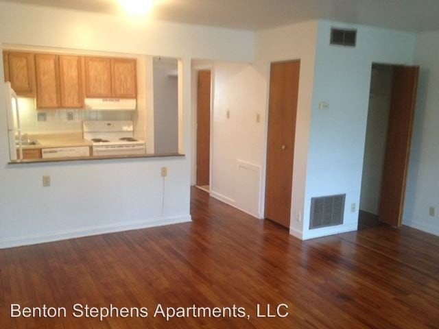 Building Photo - 1705 Hinkson Ave
