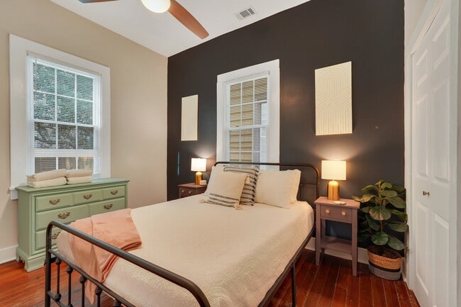 Foto del edificio - 307 W Waldburg Ln