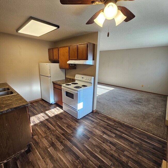 Comedor - 530 5th St E