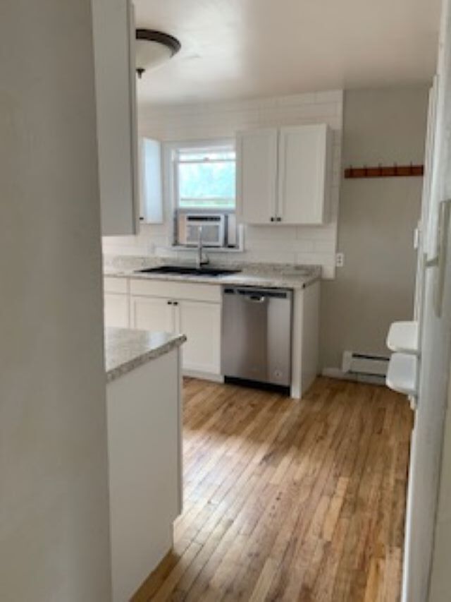 Entry to Kitchen - 1410 Walnut Ave