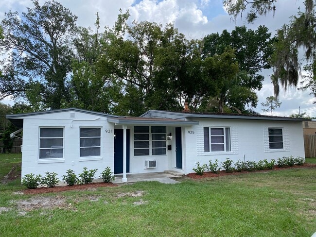 Renovated 2/1 Fenced in Duplex - Mead Garden/Winter Park - Renovated 2/1 Fenced in Duplex - Mead Garden/Winter Park House