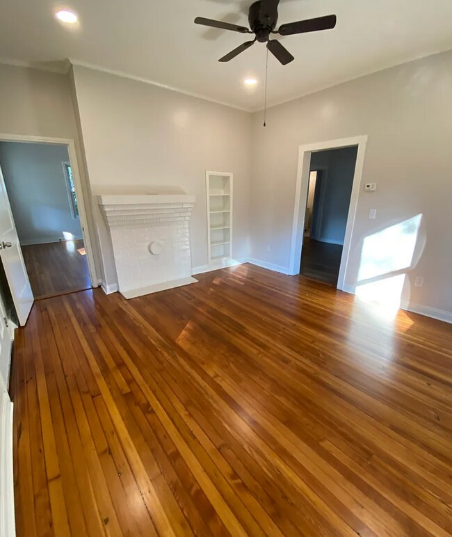 Foto del edificio - Renovated 3/1 Available Near Downtown Greenville!