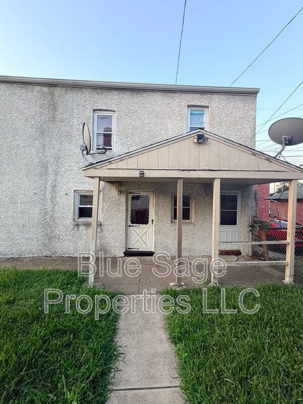 Photo - 621 W 7th St