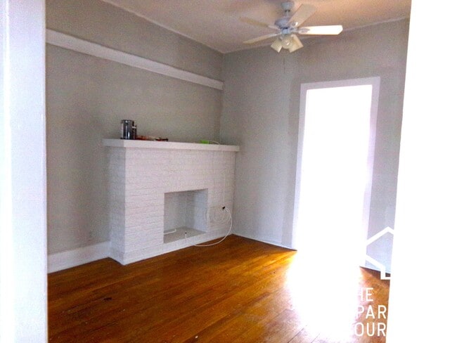 Building Photo - 6572 N Lakewood Ave