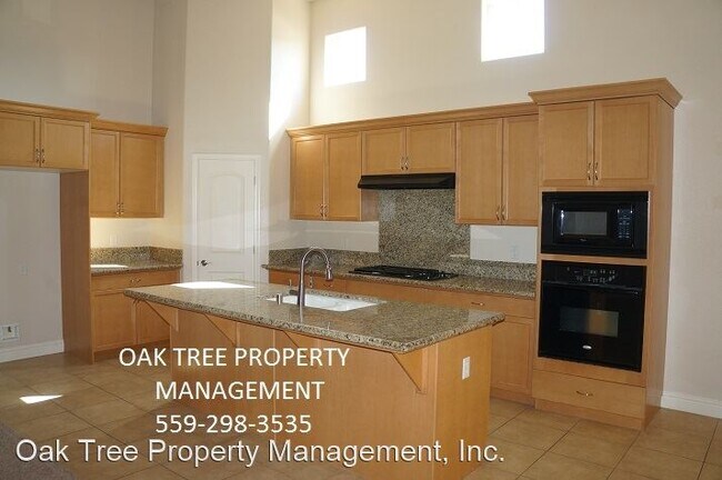 Foto del edificio - 3 br, 2 bath House - 1921 E. Warwick Ave.