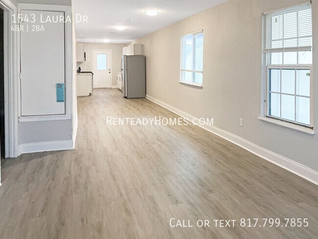 Building Photo - 1543 Laura Dr