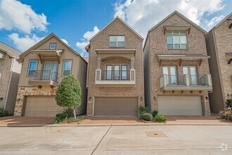 Building Photo - 8418 Oak Leaf Point Dr