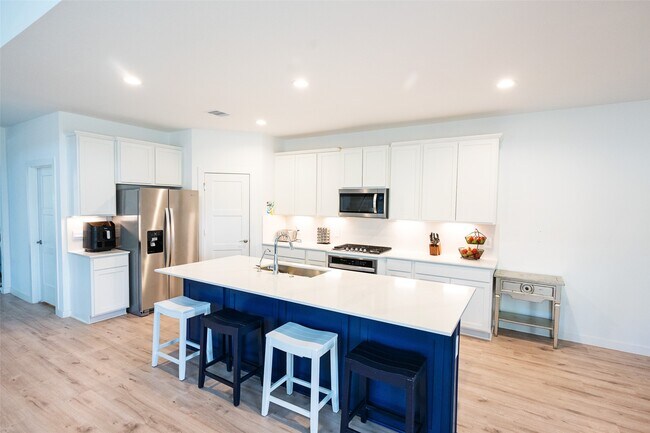 Building Photo - 14035 Vly Crk Ct