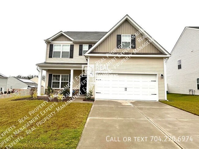 Building Photo - Amazing 4BR/2.5BA Home in Charlotte!