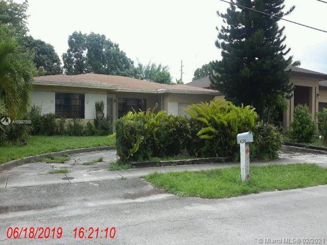 Building Photo - 4224 SW 18th St