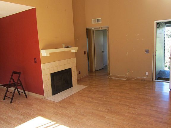 Foto del edificio - 3580 Birchwood Terrace
