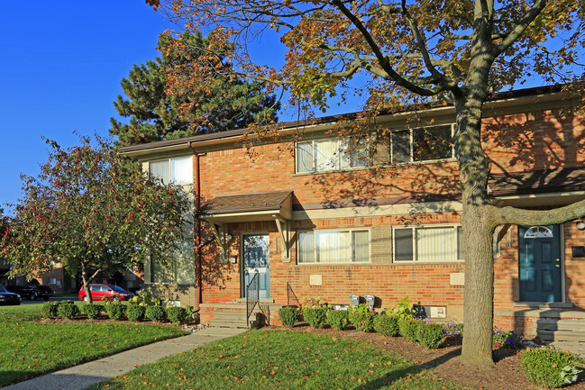 Building Photo - Arlington Townhomes & Apartments