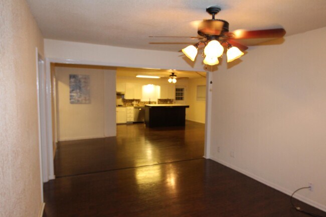 Foto del edificio - 728 S Burdette Ave