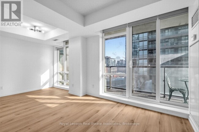 Building Photo - 20 Joe Shuster Way