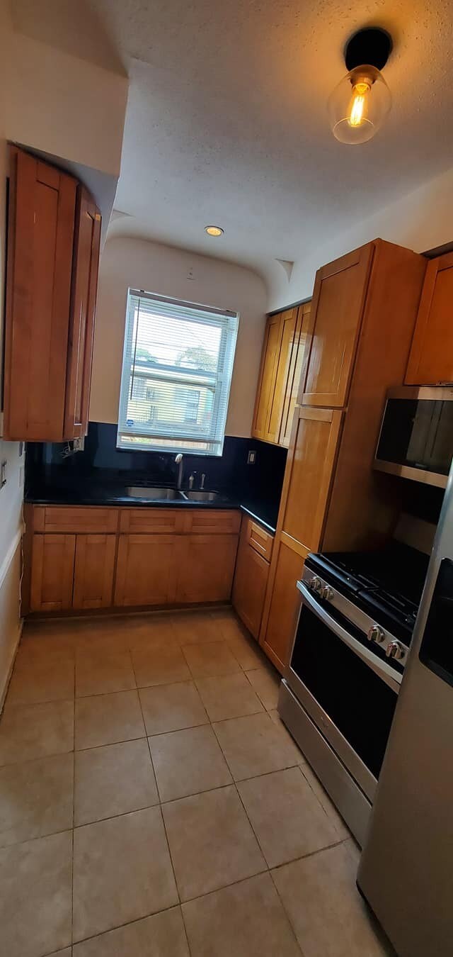 Foto del edificio - 1286 E 49th St