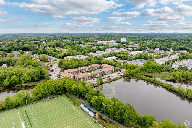Vista del estanque - Pondsview Apartments