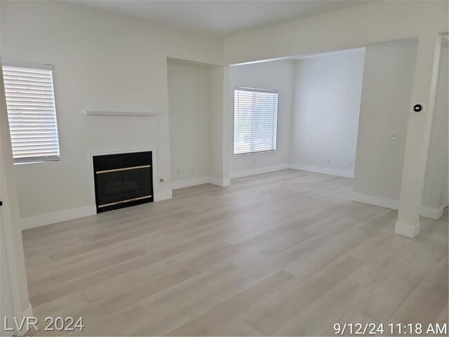 Foto del edificio - JUST MINUTES FROM GREEN VALLEY RANCH AND T...
