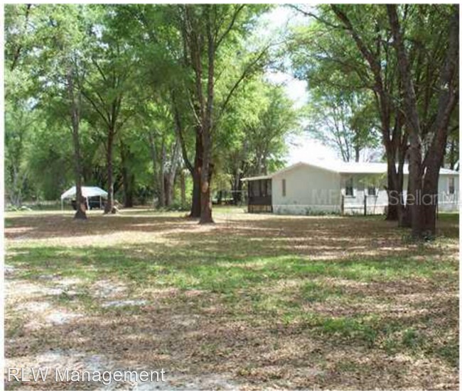 3 br, 2 bath House 19829 County Rd 42 House Rental in Altoona, FL