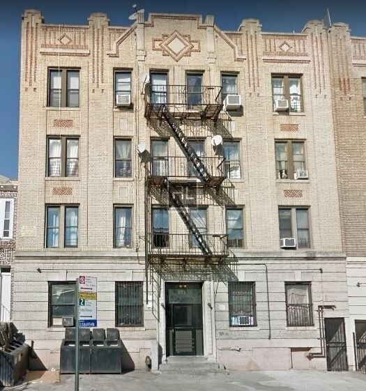 Primary Photo - Three bedroom in Crown Heights