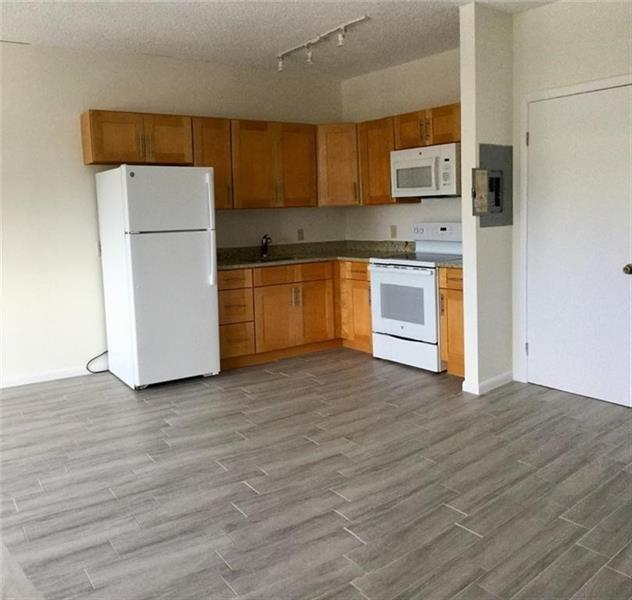 Foto del edificio - 229 Commercial Blvd