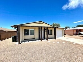 Building Photo - 2111 Lucille Ave