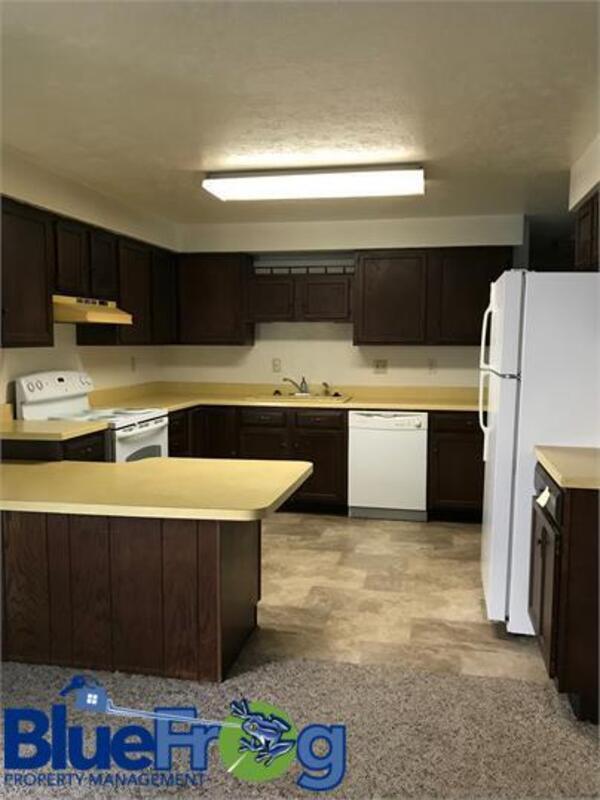 Foto del edificio - 1704 Packerland Dr