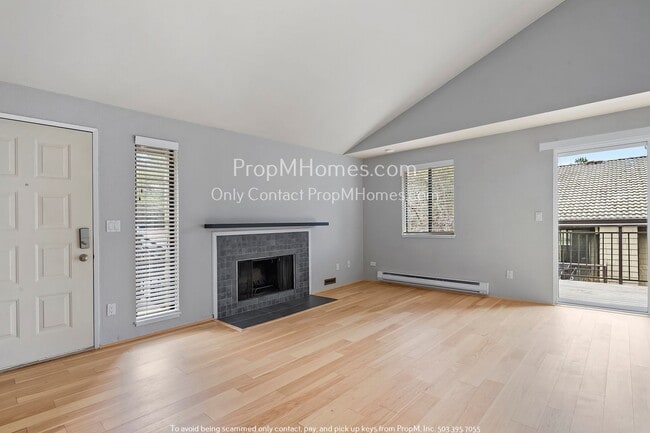 Building Photo - Chic Two-Bedroom Condo in Mountain Park with Expansive Balcony!