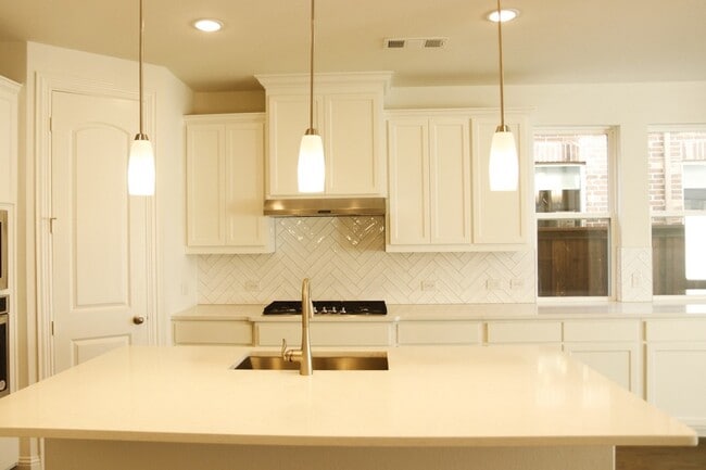 Foto del edificio - 4324 Smokey Quartz Ln