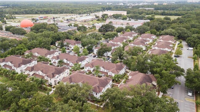 Foto del edificio - 2900 Edenshire Wy