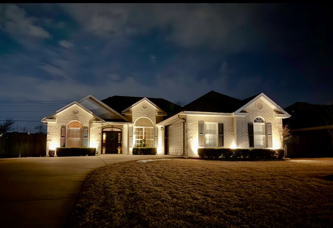Foto del edificio - Available Mid-June! Stunning Home Near Col...