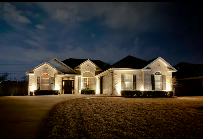 Foto del edificio - Stunning Home Near Color Mt. Bike Preserve