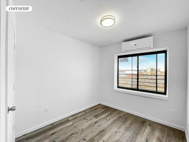 Foto del edificio - 2588 Heath Ave