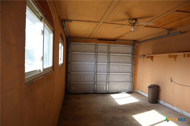 Foto del edificio - 1403 Canary Ln