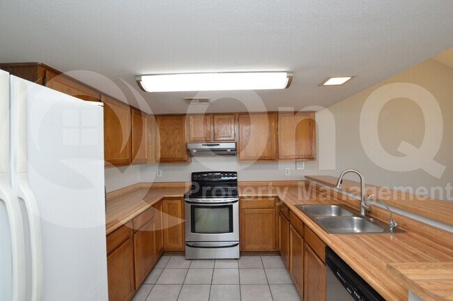 Foto del edificio - 3520 W Ivanhoe St