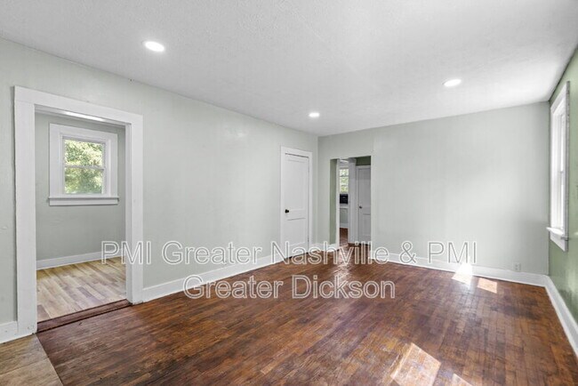 Foto del edificio - 212 1/2 West End Ave